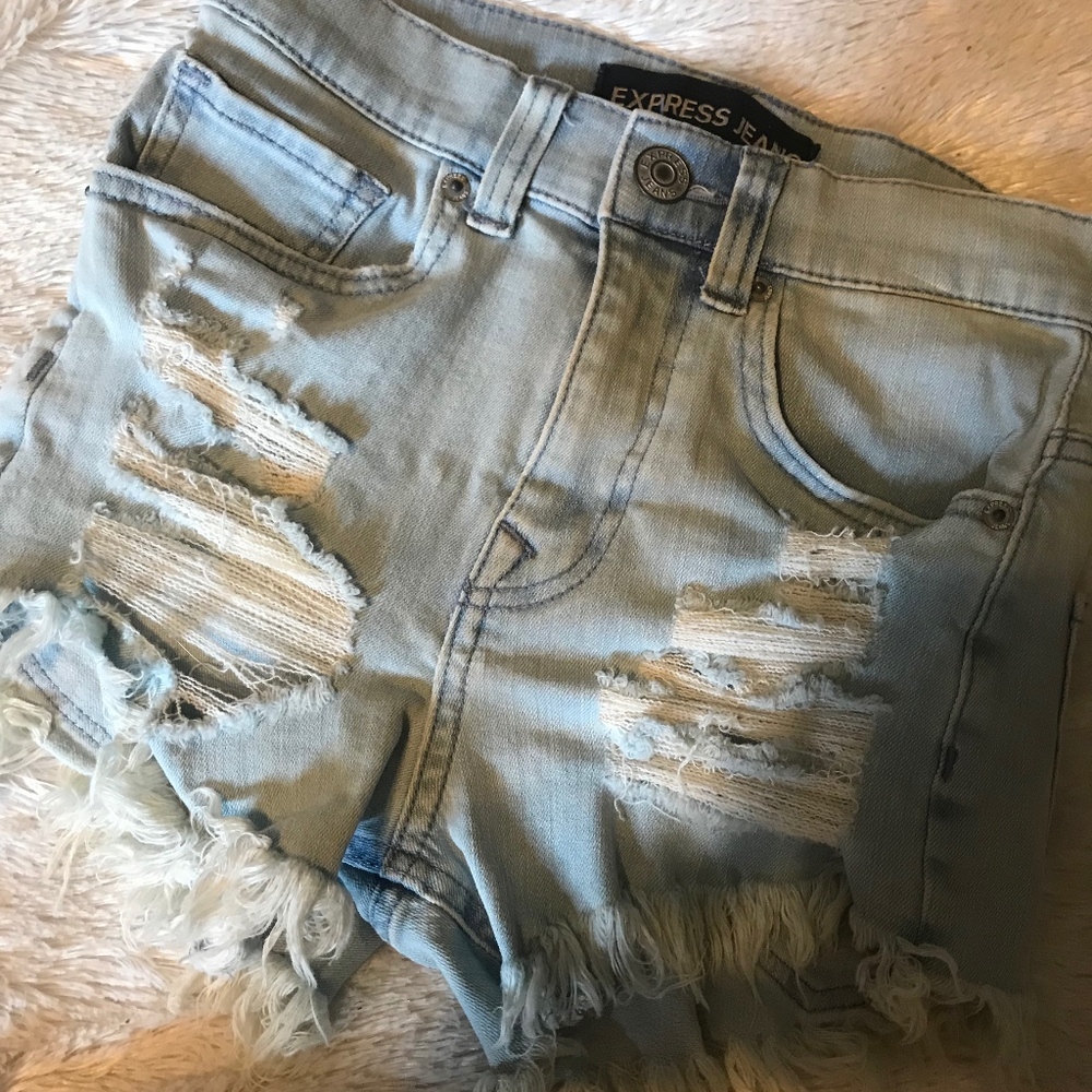 Express Shorts